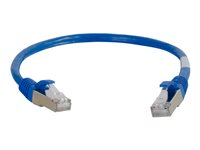 C2G Cat5e Booted Shielded (STP) Network Patch Cable - Kytkentäkaapeli - RJ-45 (uros) to RJ-45 (uros) - 20 m - STP - CAT 5e - valettu - sininen 83777