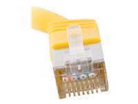 C2G Cat5e Booted Shielded (STP) Network Patch Cable - Kytkentäkaapeli - RJ-45 (uros) to RJ-45 (uros) - 10 m - STP - CAT 5e - valettu - keltainen 83821