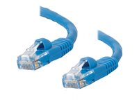 C2G Cat5e Booted Unshielded (UTP) Network Patch Cable - Kytkentäkaapeli - RJ-45 (uros) to RJ-45 (uros) - 20 m - UTP - CAT 5e - valettu, piikitön, säikeinen - sininen 83169