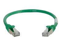 C2G Cat5e Booted Shielded (STP) Network Patch Cable - Kytkentäkaapeli - RJ-45 (uros) to RJ-45 (uros) - 15 m - STP - CAT 5e - valettu - vihreä 83836